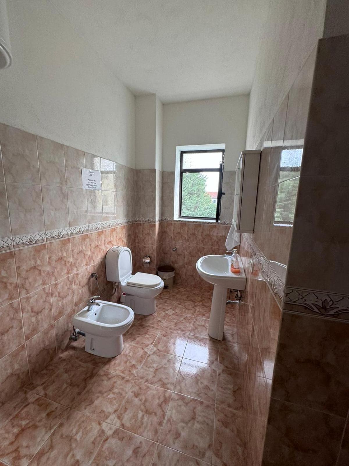 שקודר Blissful Hostel מראה חיצוני תמונה