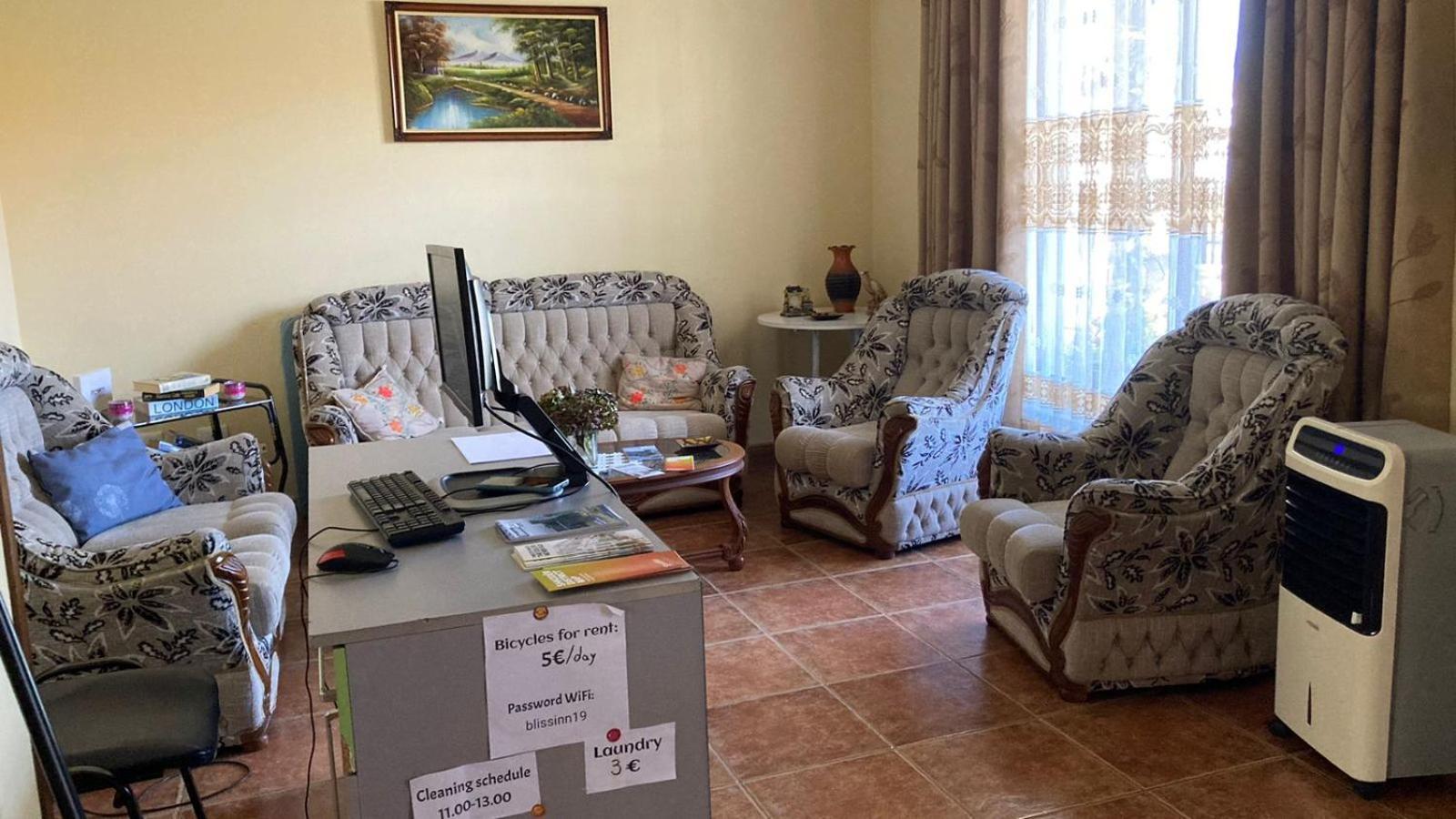 שקודר Blissful Hostel מראה חיצוני תמונה